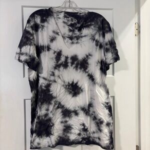 NWT PINK Victoria's Secret Black & White Tie-Dye V-Neck Tee